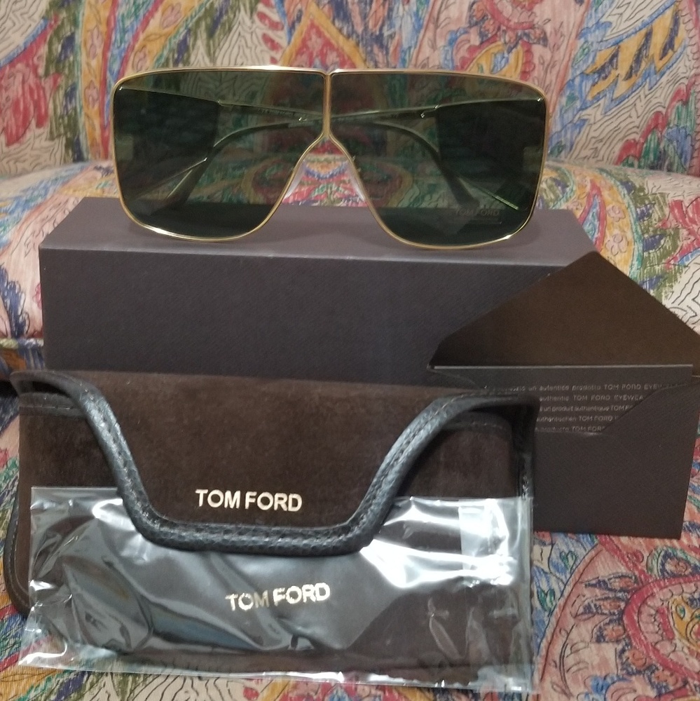 TOM FORD SUNGLASSES